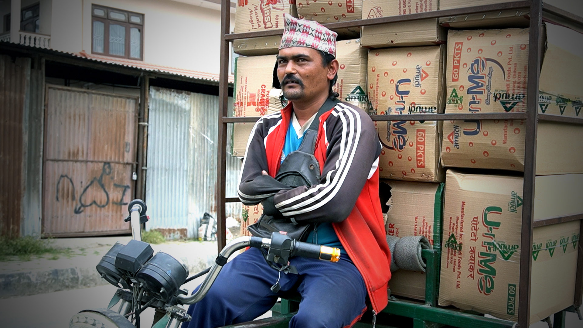 हात गुमाएर पनि हौसला नगुमाएका पौरखी नवराजको कथा